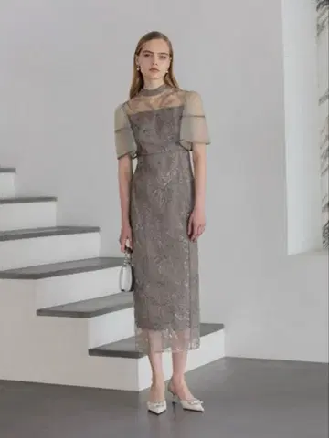 [ LEJA ] 스팽글 플라워 I라인 원피스