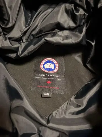 CANADA GOOSE 블랙 다운 자켓 MM