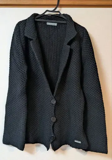 KRIZIA 블랙 가디건 버튼 포함