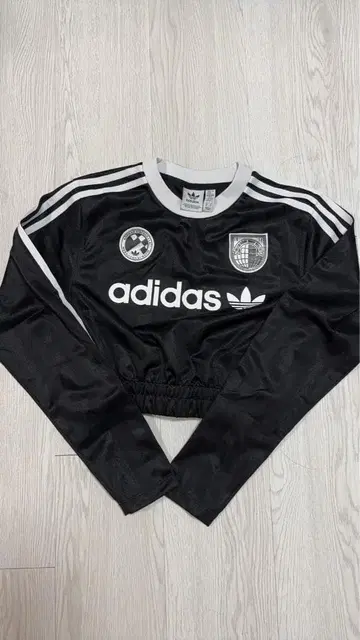 adidas 새상품급 크롭 기장 헤이세이 갸루 Y2K