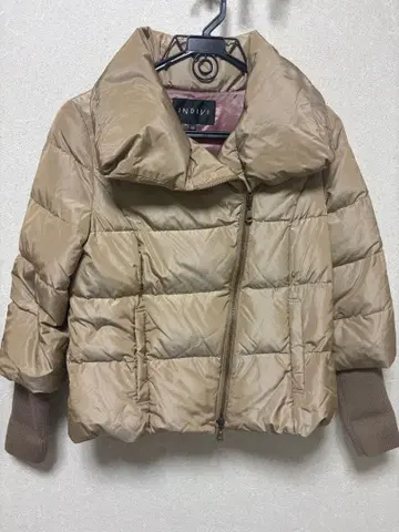 새상품급 INDIVI 베이지 숏 다운 자켓