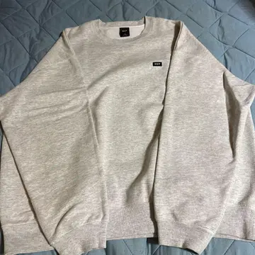 HUF 스몰 박스 로고 맨투맨