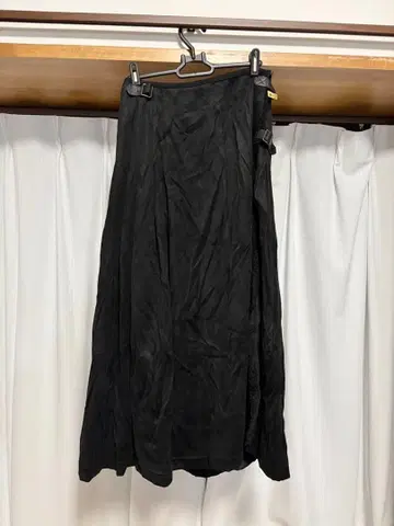 블랙 플레어 롱 스커트