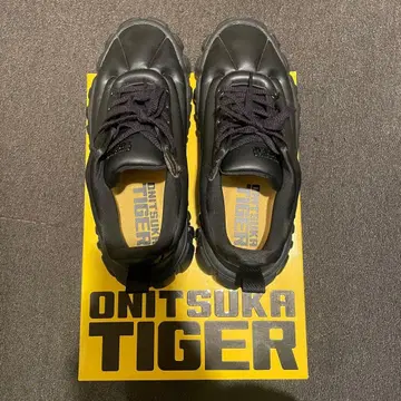 오니츠카타이거 DENTIGRE PUFF