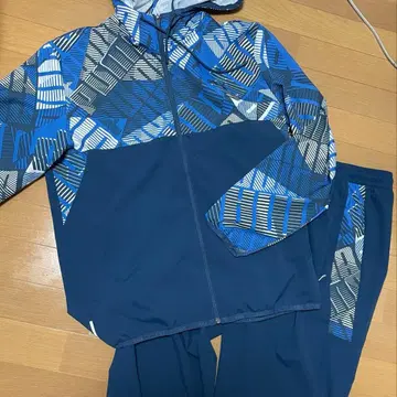 푸마 PUMA 파랑/네이비 기하학 패턴 남성 저지 세트