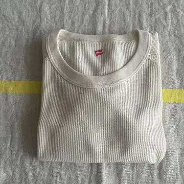 Hanes 아이보리 긴팔 티셔츠
