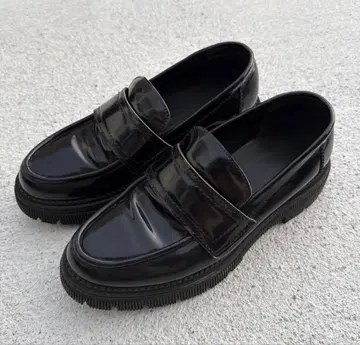 와이드 레인지 와이드 레인지 에나멜 가죽 신발 로퍼 가죽 신발