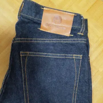 Boden 다크 블루 스트레이트 데님