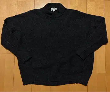 COS 다크 그레이 니트