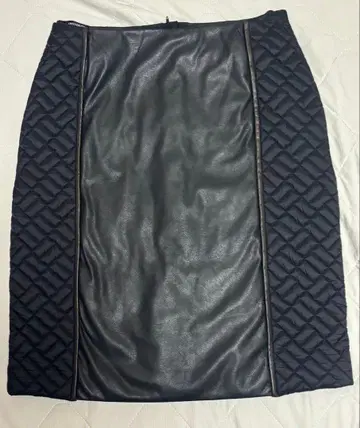 HIROKO KOSHINO (코시노 히로코) 가죽 & 퀼팅 스커트