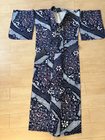 네이비와 화이트 꽃무늬 유카타 단품 기모노