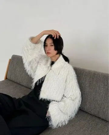 프린지 디자인 화이트 크롭 자켓