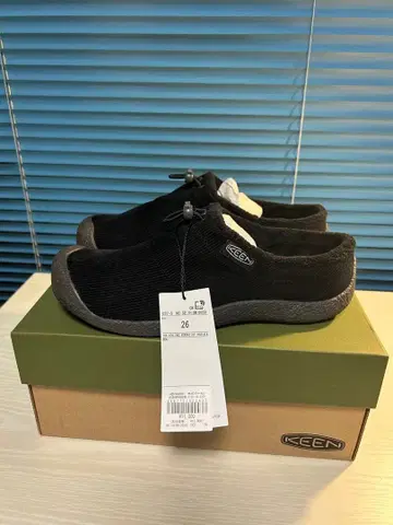 KEEN 코듀로이 블랙 슬립온 26
