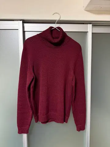 자노네 5 게이지 버건디 터틀넥 니트