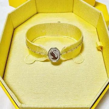 SWAROVSKI 스완 팔찌