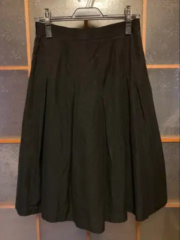 MARGARET HOWELL 미디 스커트 블랙 코튼 린넨