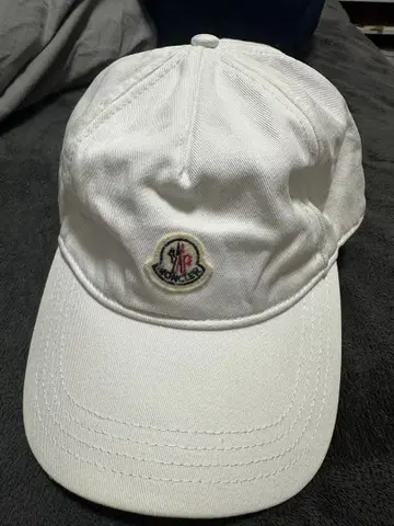 MONCLER 화이트 야구 모자