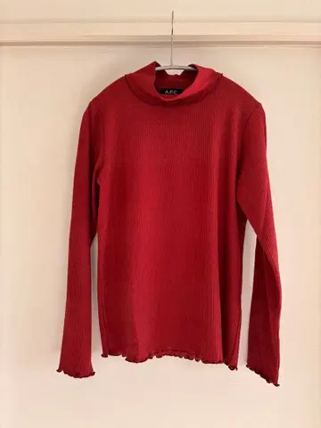 A.P.C. 아페쎄 리브 편 프릴 옷깃 긴팔 상의