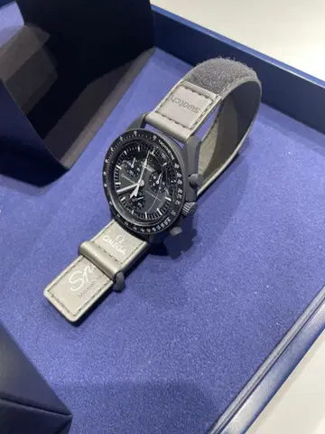 OMEGA x SWATCH 미션 투 머큐리