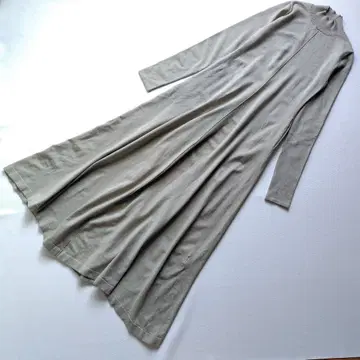 언쓰리 베이직 플레어 니트 원피스