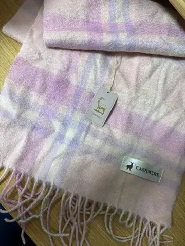 [택 포함 새상품] 캐시미어 100% 핑크 체크 머플러