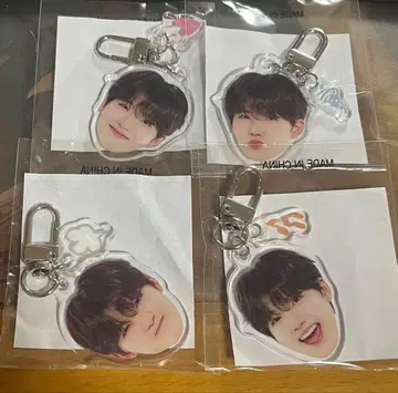 treasure 준규 희로애락 얼굴 아크릴 키링 컴플리트