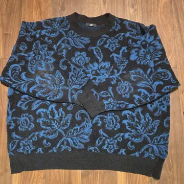 HARE 꽃 패턴 오버 사이즈 니트