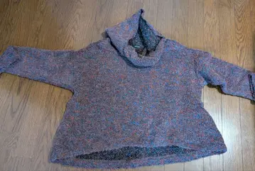 새상품급 후드 부착 복슬복슬 니트 스웨터 스타일리시