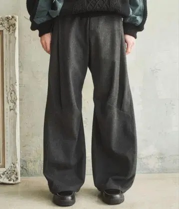 완판템 casper john Melton tuck pant