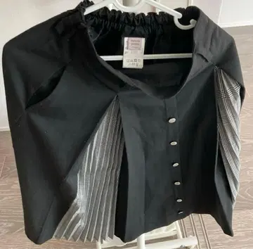 컨디션 최상 블랙 플리츠 플레어 스커트 S