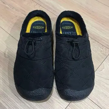 새상품급 KEEN HOWSER 3 SLIDE 슬립온