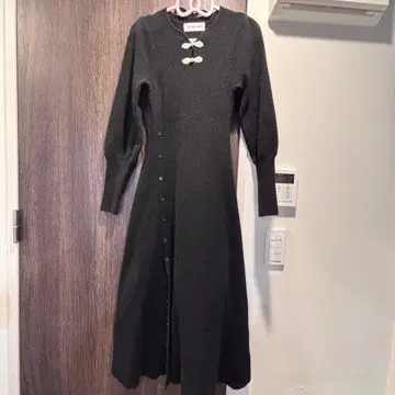 LILY BROWN 차이나 디테일 니트 원피스