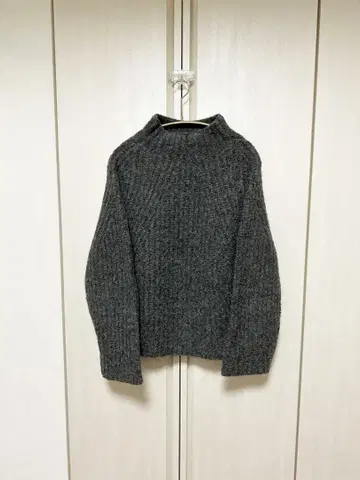 아르마니 울 하이넥 스웨터