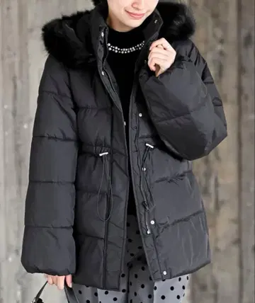 벨트 포함 다운 자켓 블랙