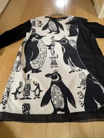 알베로베로 펭귄 패턴 긴팔 원피스