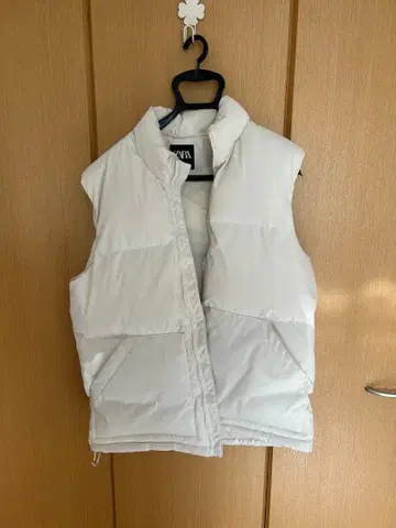 ZARA 화이트 (베이지) 다운 베스트 S