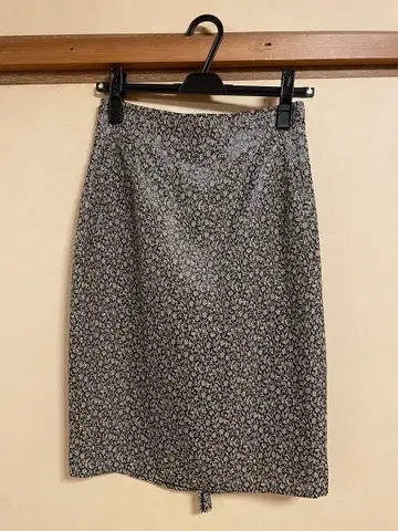 GALTRUCCO 꽃무늬 타이트 스커트 46