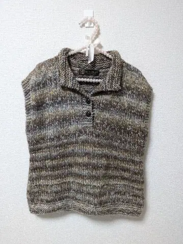 손뜨개질 핸드니트 카라 부착 베스트