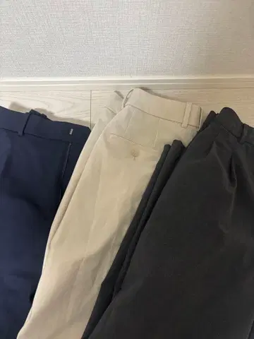 유니클로 턱 와이드 팬츠 3개