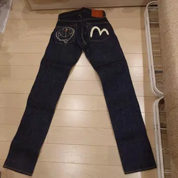 에비수 EVISU x Doraemon's Bell 도라에몽 청바지 한정판