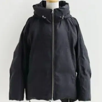 이번 시즌 신상 미사용 새상품 시뇽 퍼프 돌먼 코트