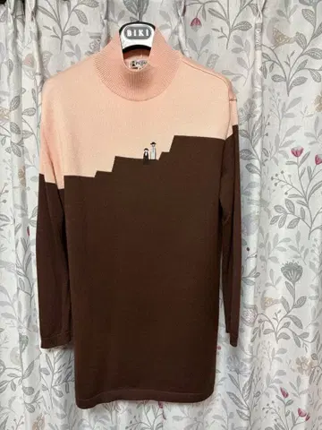 피코네 니트 스웨터