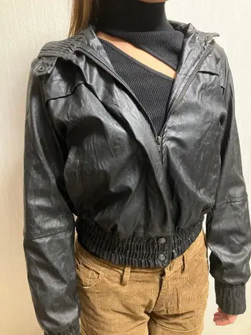 블랙 가죽 자켓 크롭 기장 ZARA BASIC