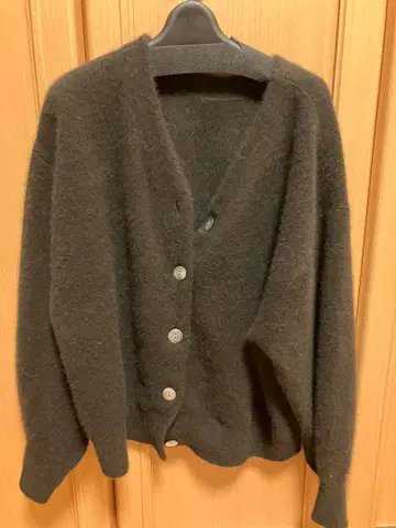 이번 시즌 신상 몇 회 사용 새상품급 릴리린 완판 브라운 2way 가디건