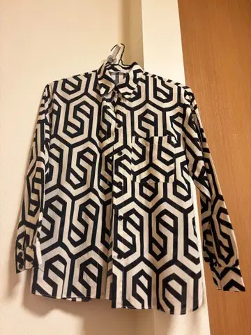 ZARA 기하학 패턴 긴팔 셔츠 S