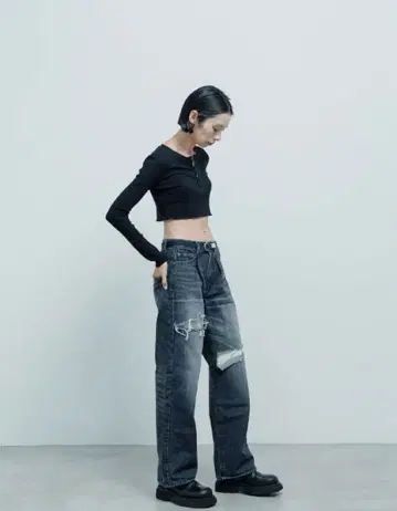 AKIO 데미지 가공 스트레이트 데님 미사용 새상품 XS