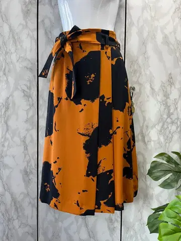 로트레아몽 플레어 스커트 무릎 기장