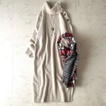 컨디션 최상 쉽스 폭스 부드러운 터틀넥 니트 원피스