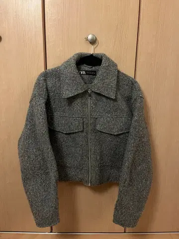 ZARA 부클레 크롭 자켓