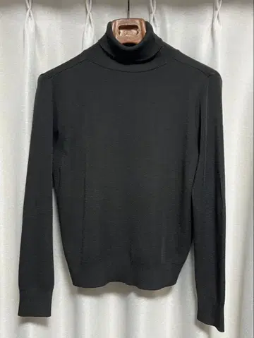 프랑스제 루트로와 울 터틀넥 다크 브라운 S